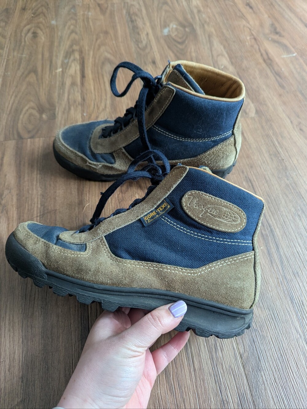 Vintage Vasque Waterproof Gore Tex Hiking Boot  Sz 7